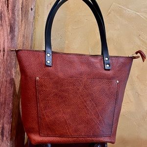 Portland Leather Co. NEW Medium Zipper Pebbled Leather Tote! Nutmeg
